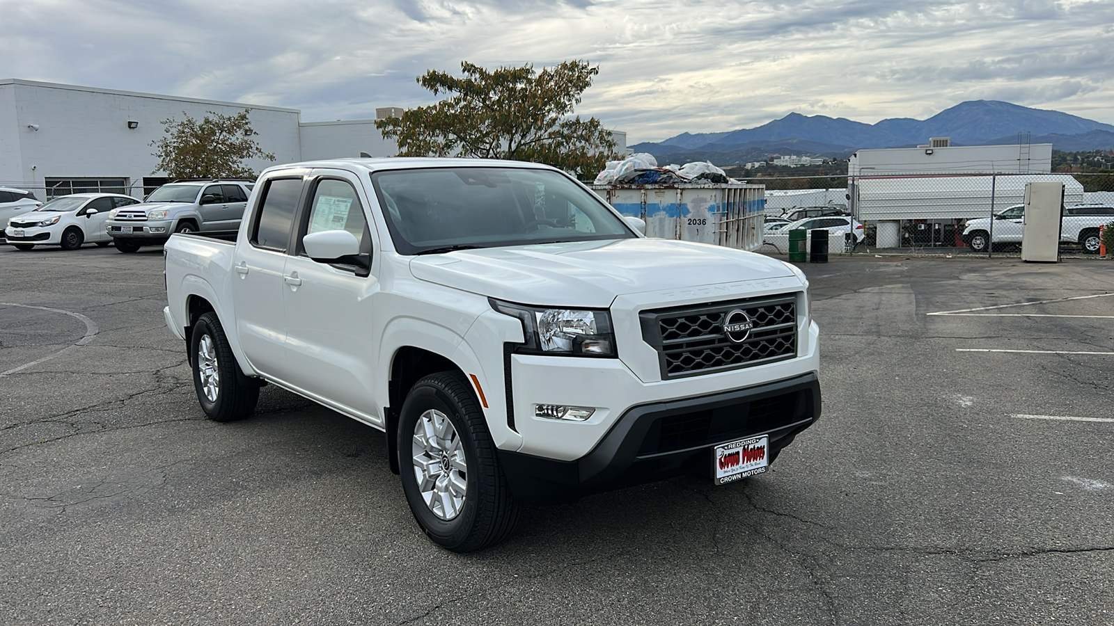 2024 Nissan Frontier SV 2