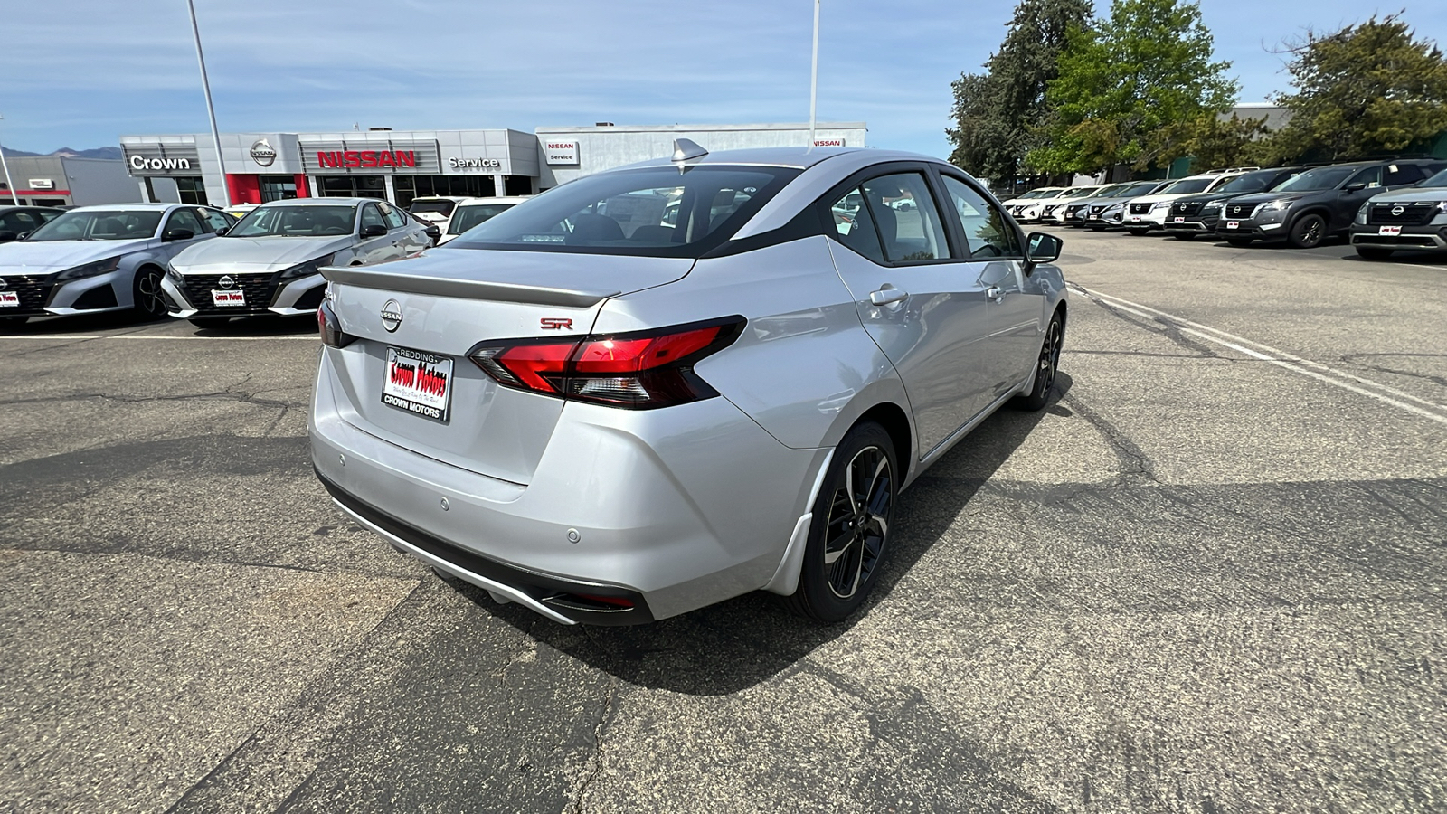 2024 Nissan Versa SR 4