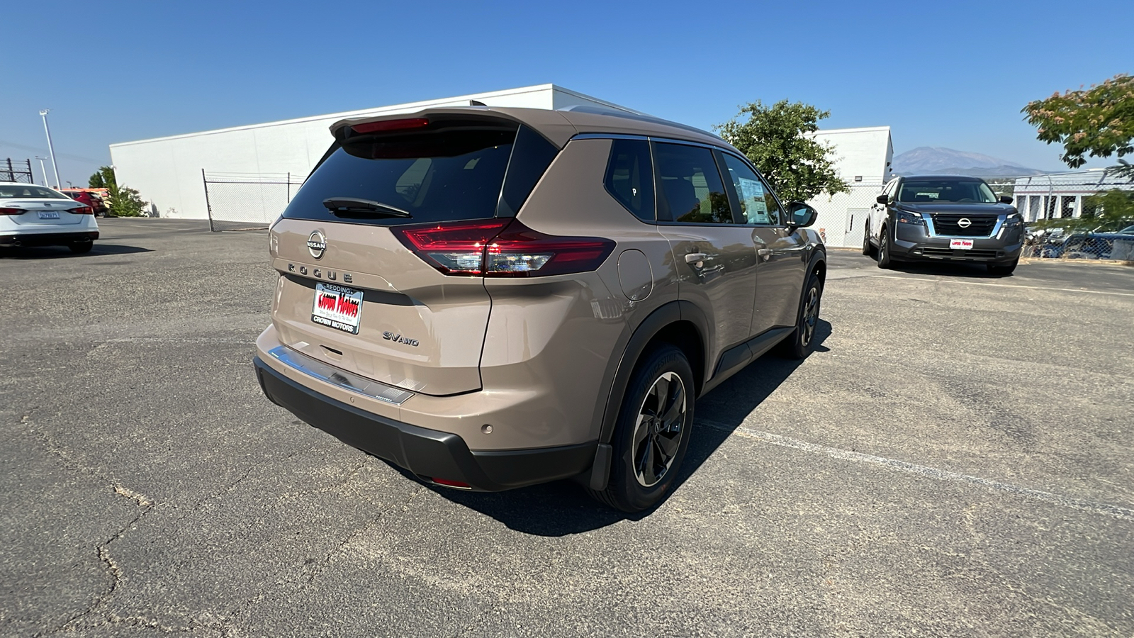 2024 Nissan Rogue SV 4