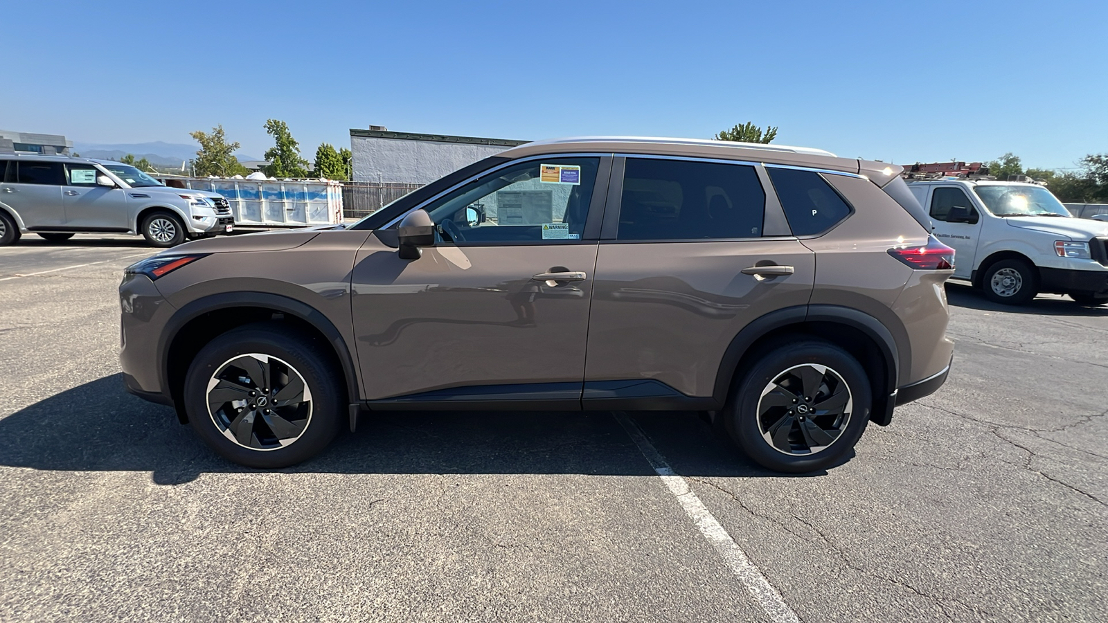 2024 Nissan Rogue SV 8