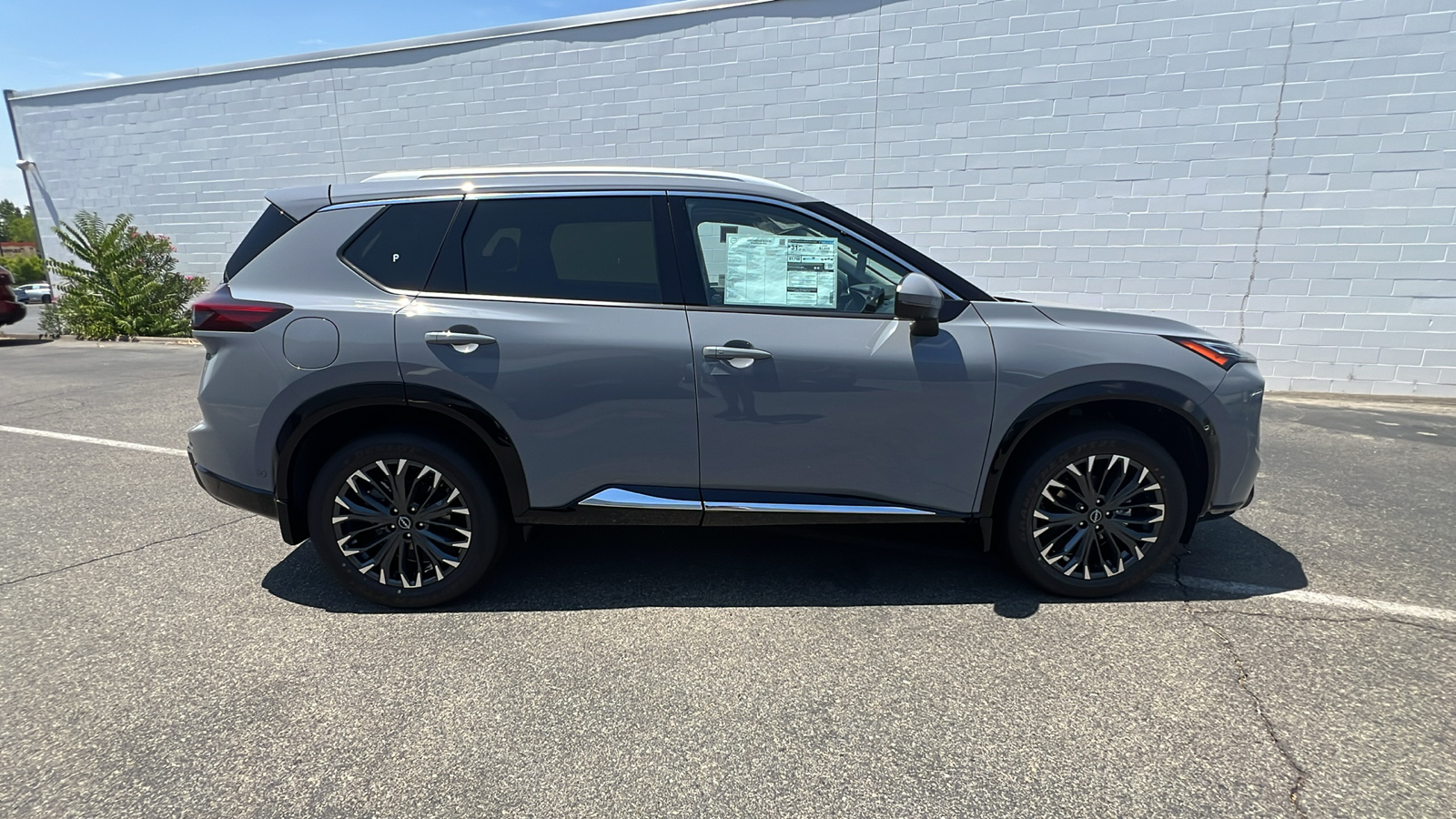 2024 Nissan Rogue Platinum 3