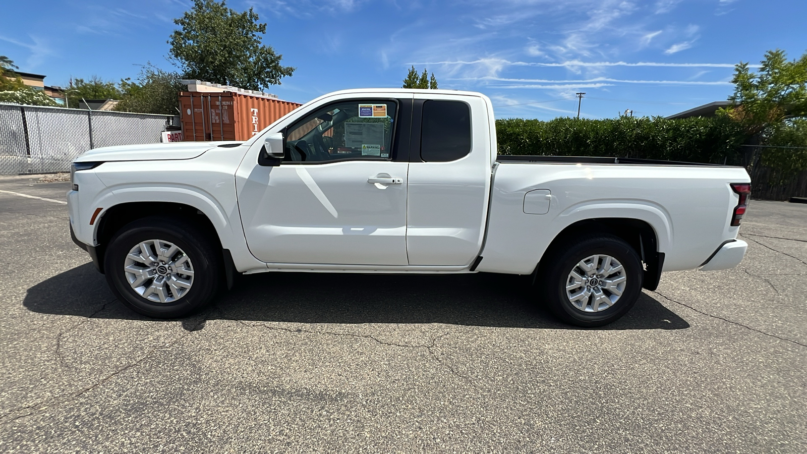 2024 Nissan Frontier SV 8