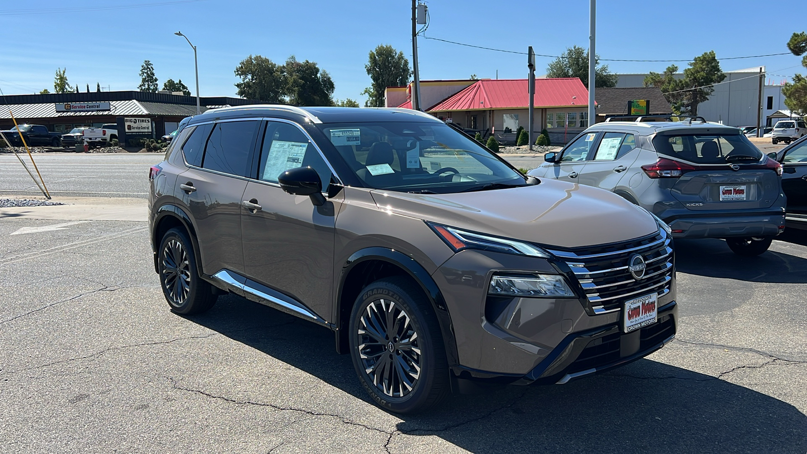 2024 Nissan Rogue Platinum 2