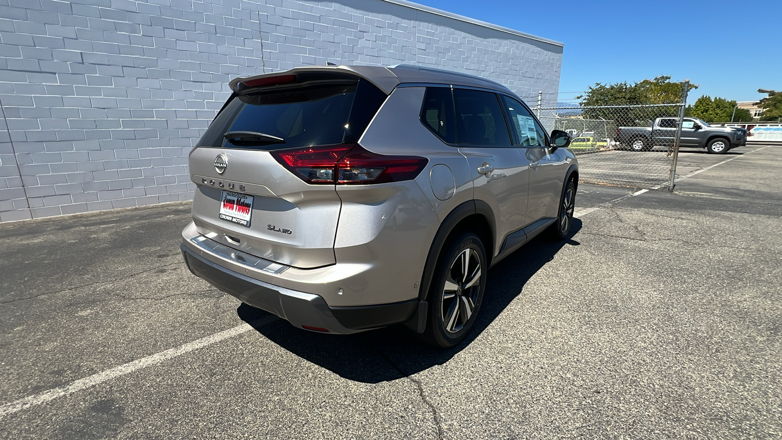 2024 Nissan Rogue SL 4