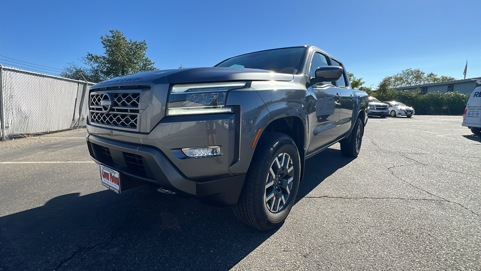 2024 Nissan Frontier SL 10