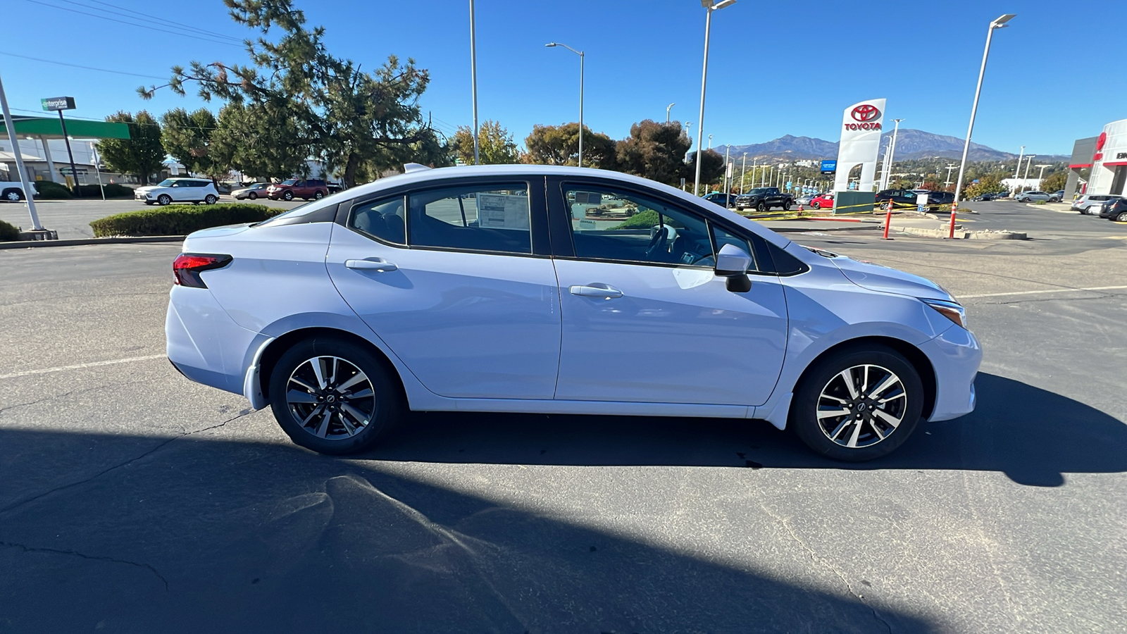 2024 Nissan Versa SV 3