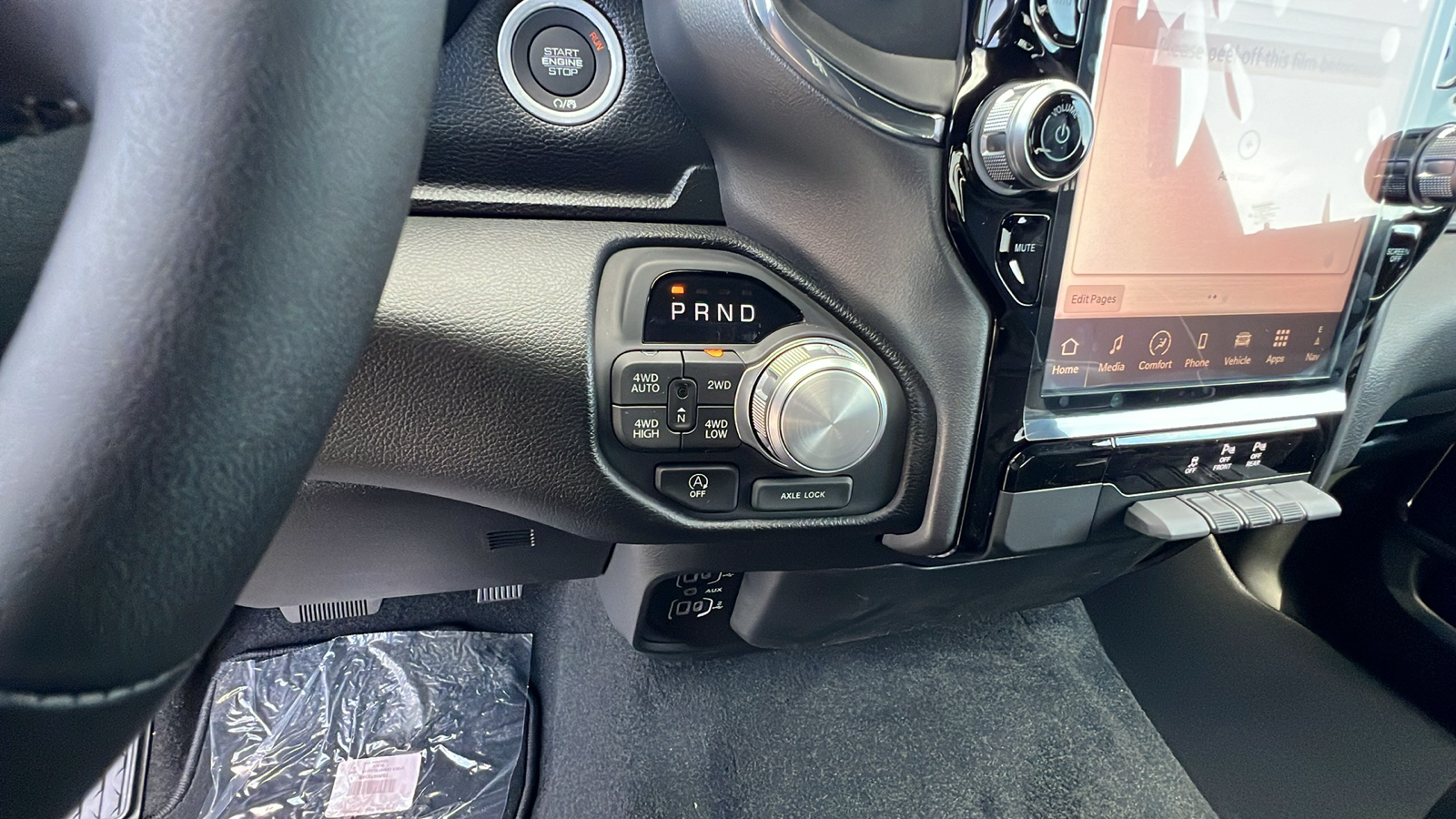 2025 Ram 1500 Laramie 25