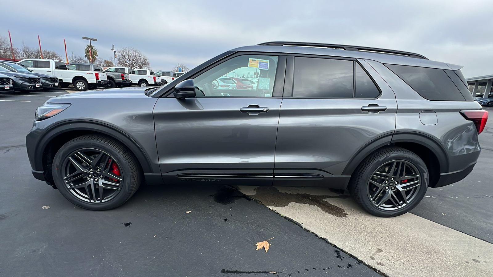 2025 Ford Explorer ST 8