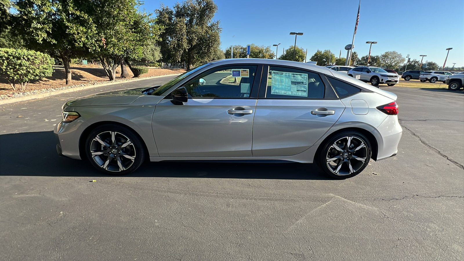 2025 Honda Civic Hatchback Hybrid Sport Touring 8