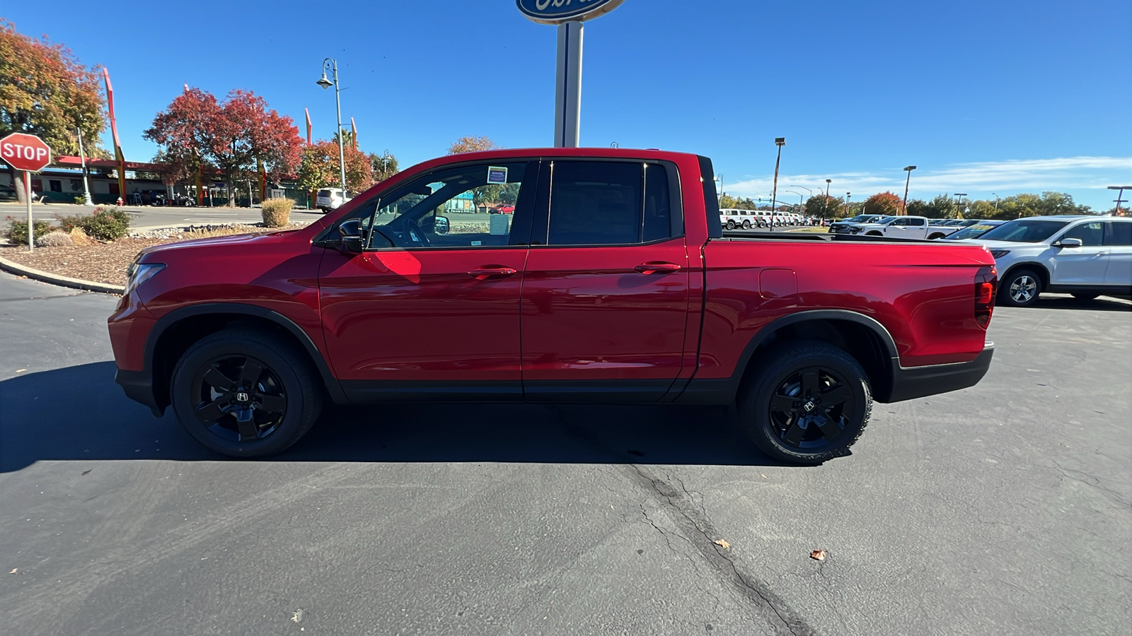 2025 Honda Ridgeline Black Edition 8