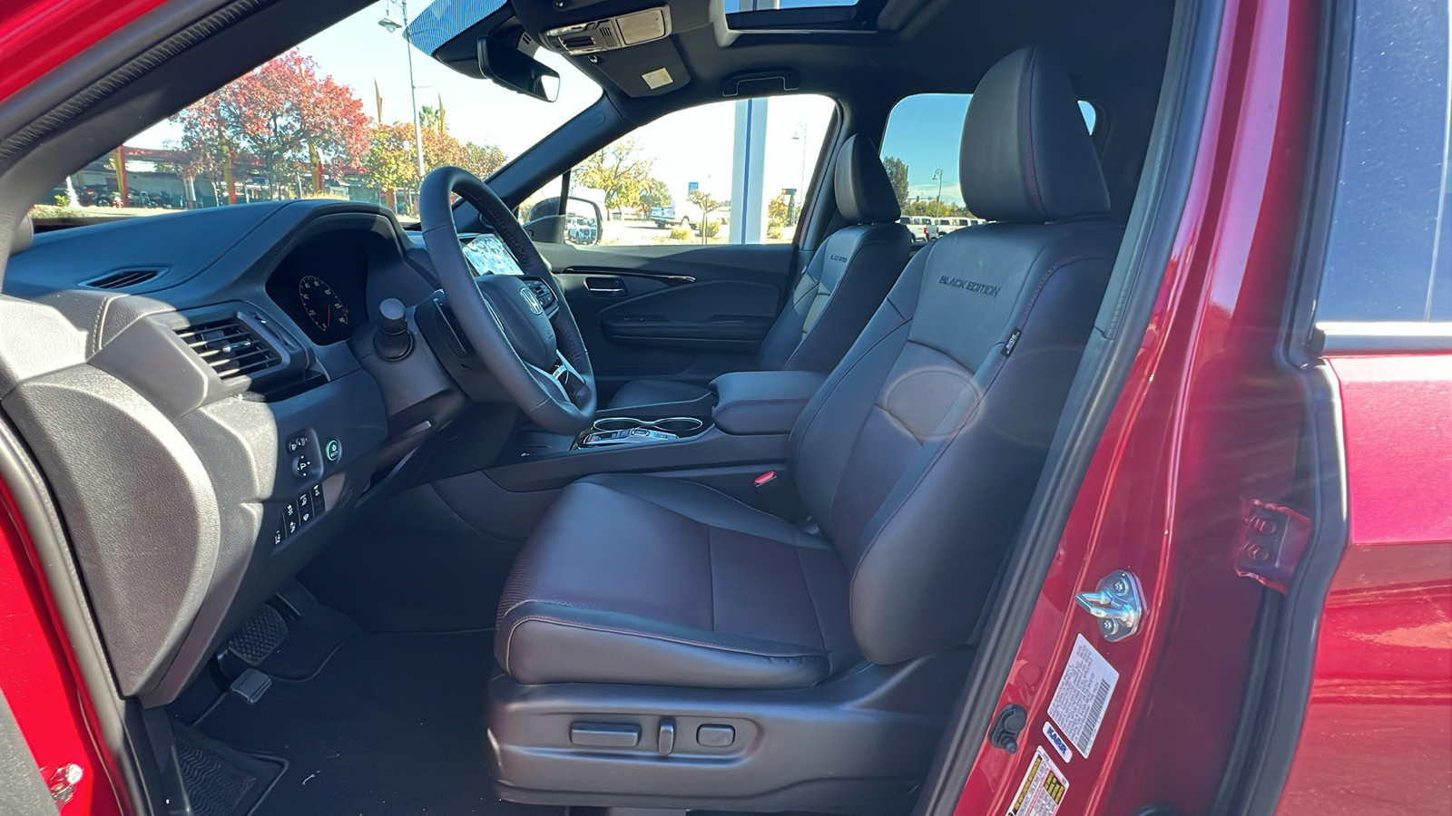 2025 Honda Ridgeline Black Edition 32