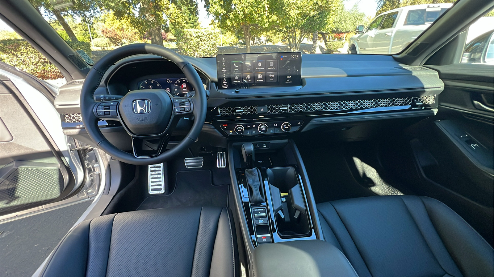 2025 Honda Accord Hybrid Sport-L 17