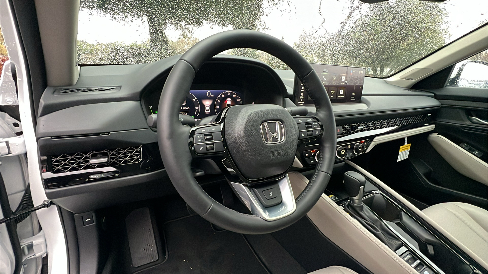 2025 Honda Accord Hybrid Touring 24