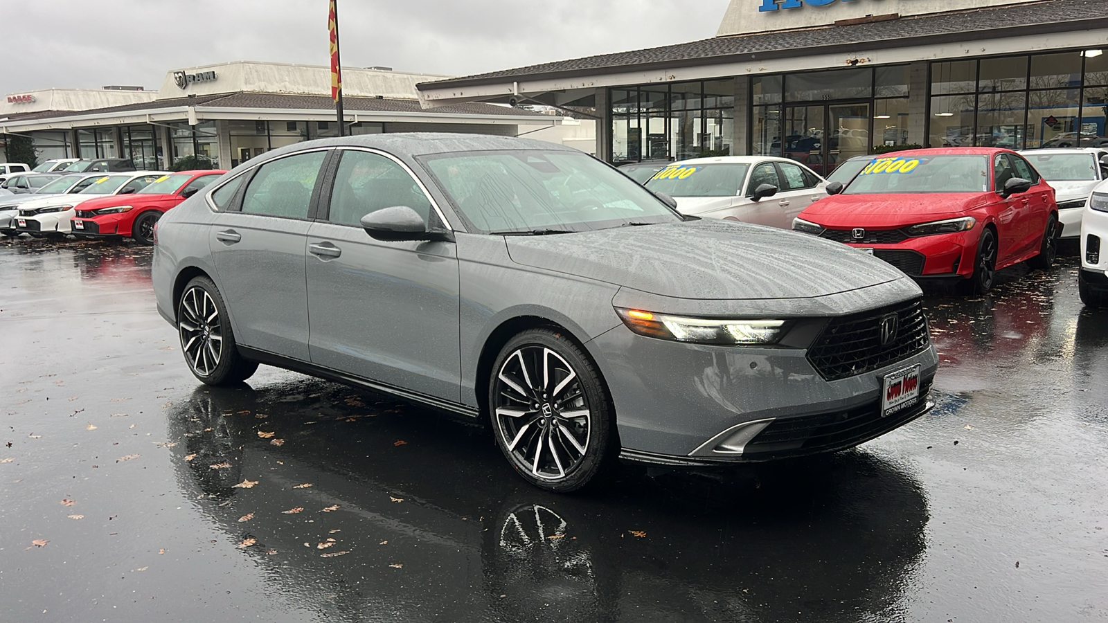 2025 Honda Accord Hybrid Touring 2