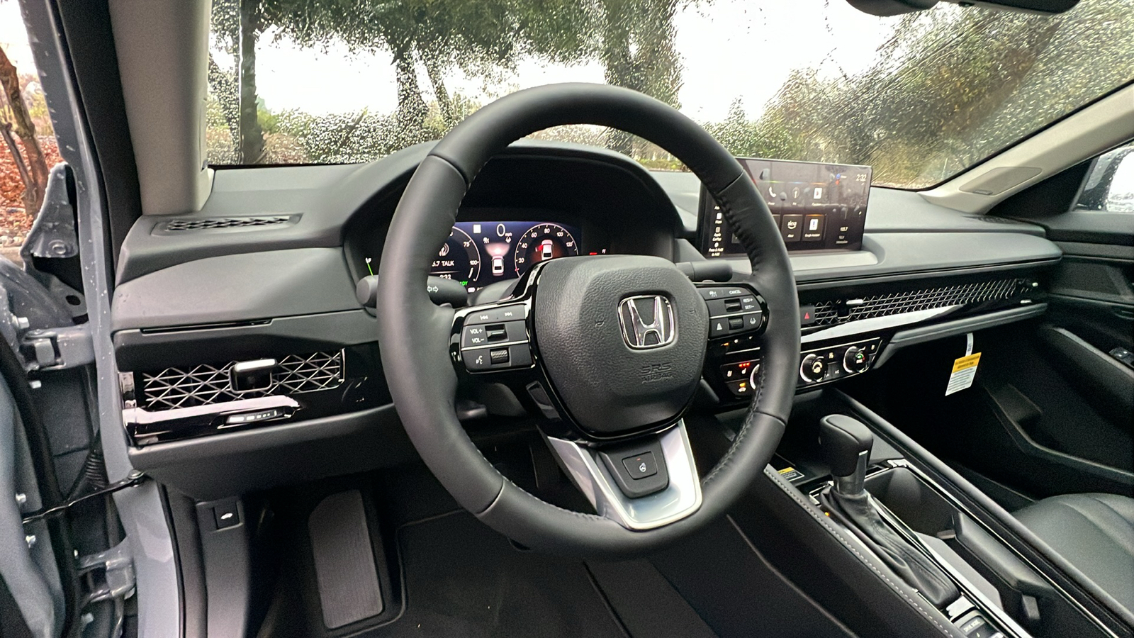 2025 Honda Accord Hybrid Touring 24