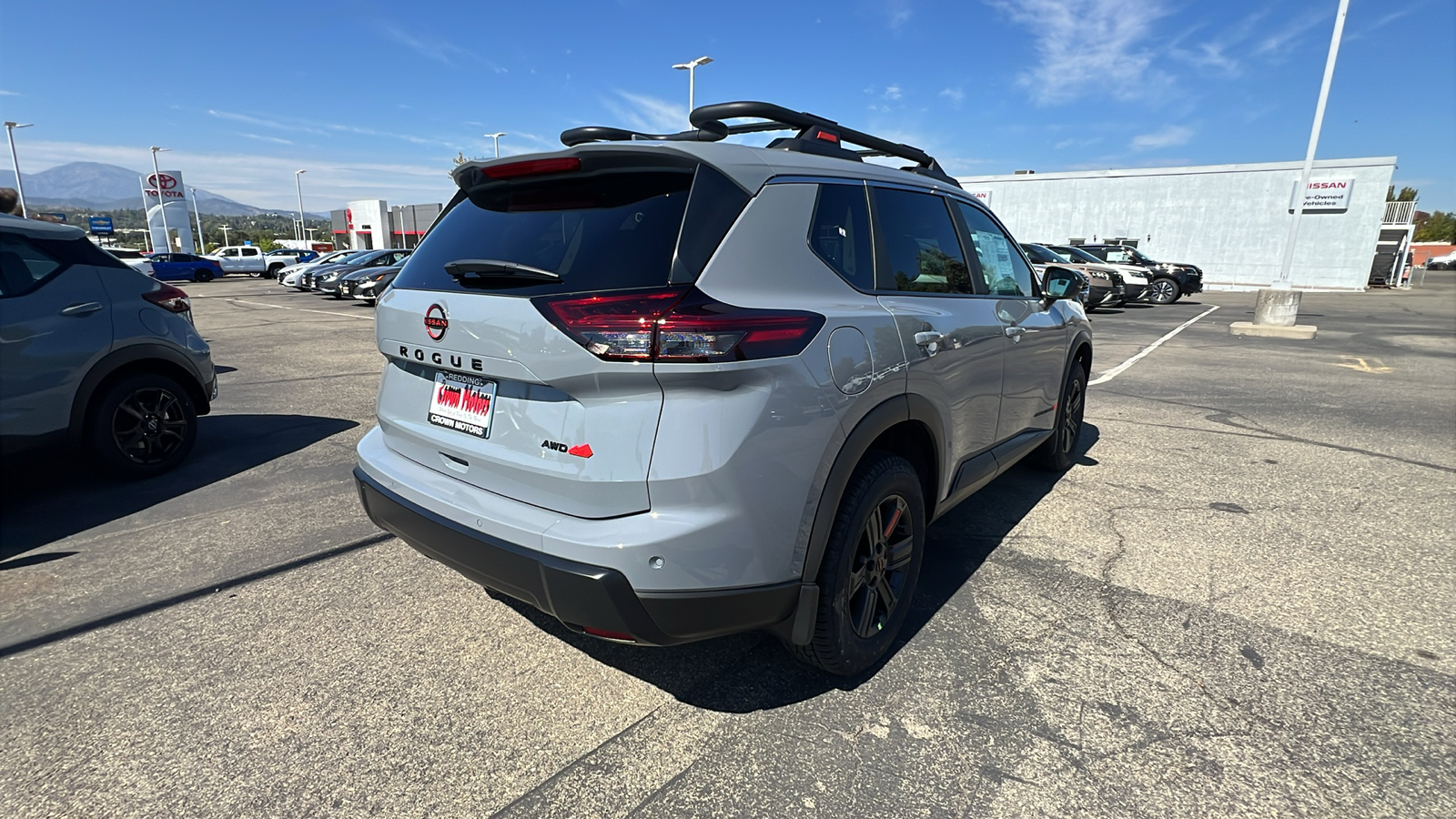 2025 Nissan Rogue Rock Creek 4