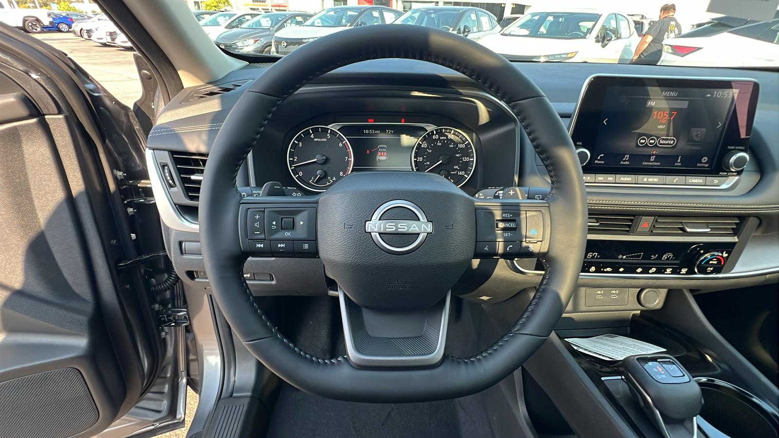 2025 Nissan Rogue SV 27