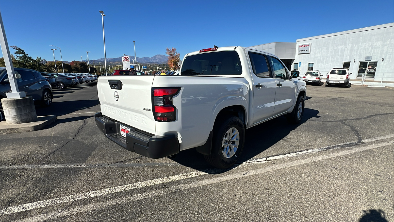 2025 Nissan Frontier S 4