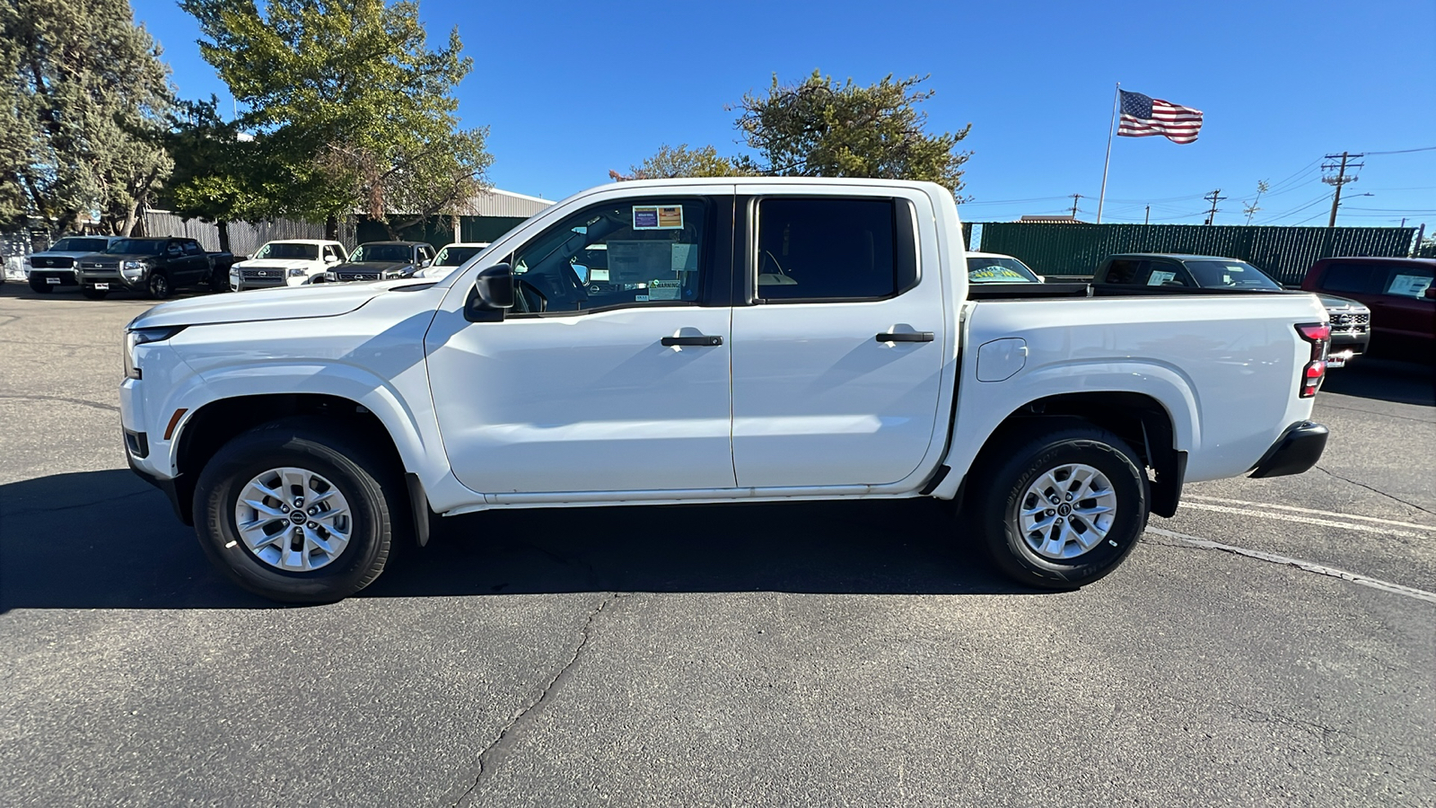 2025 Nissan Frontier S 8