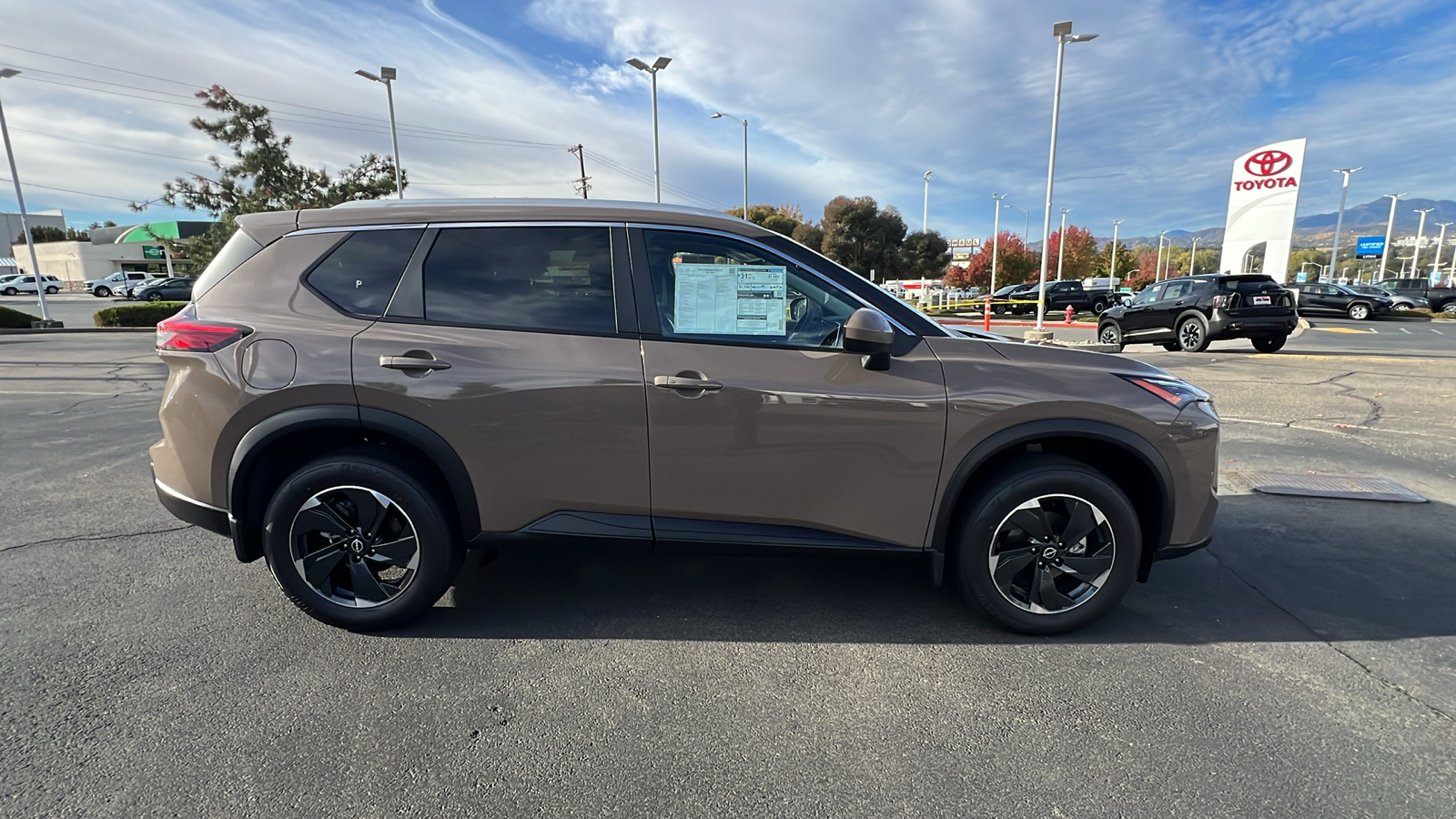 2025 Nissan Rogue SV 3