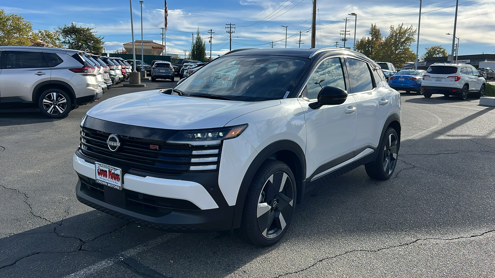 2025 Nissan Kicks SR 1