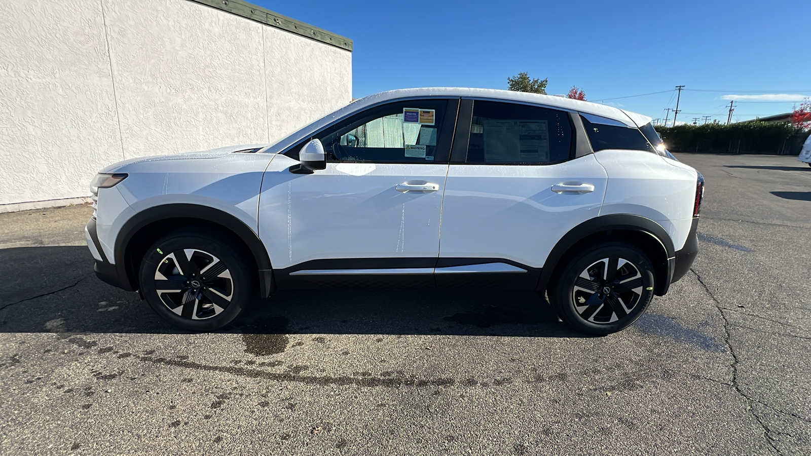 2025 Nissan Kicks SV 8