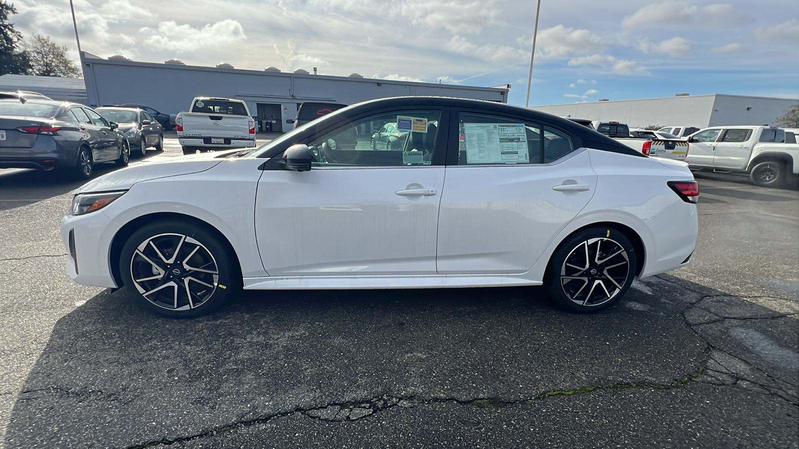 2025 Nissan Sentra SR 8