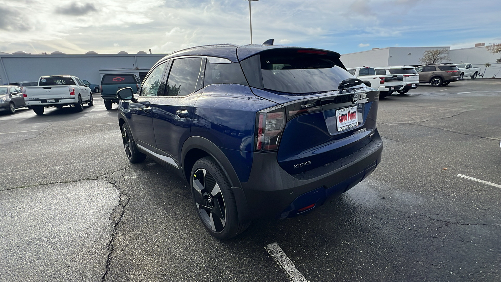 2025 Nissan Kicks SR 7