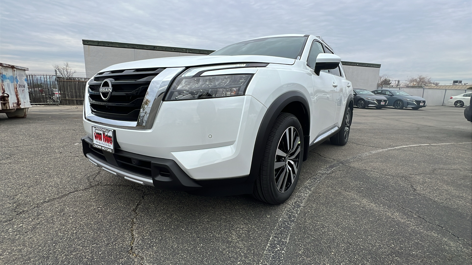 2025 Nissan Pathfinder Platinum 10