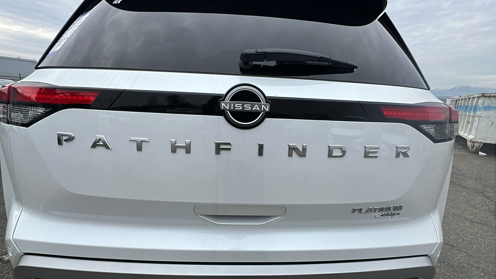 2025 Nissan Pathfinder Platinum 13