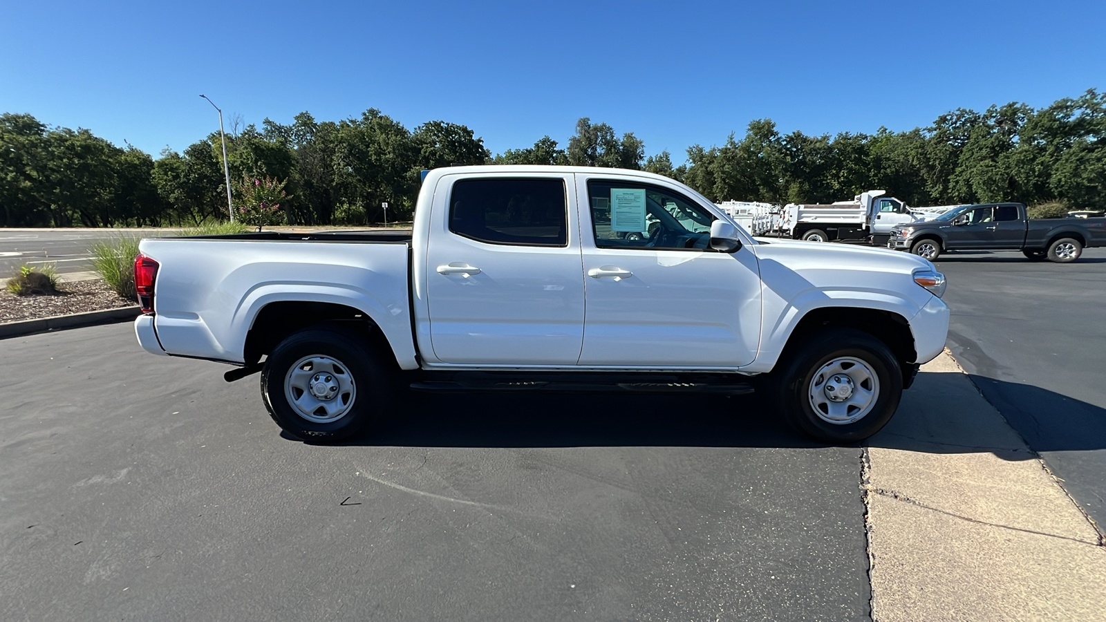 2023 Toyota Tacoma 4WD SR 3