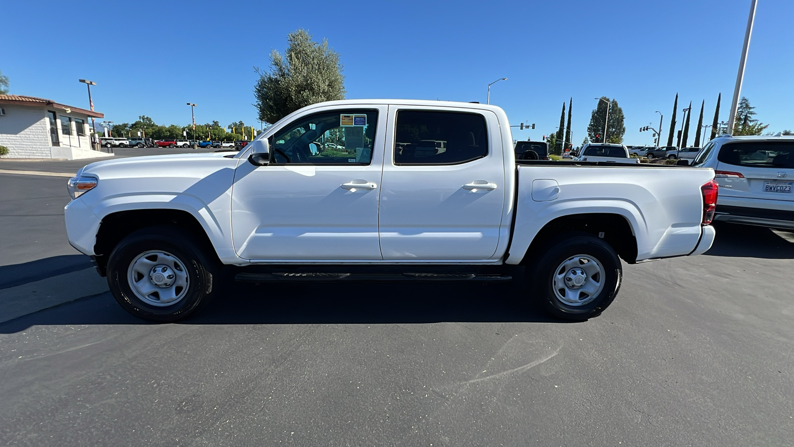 2023 Toyota Tacoma 4WD SR 8