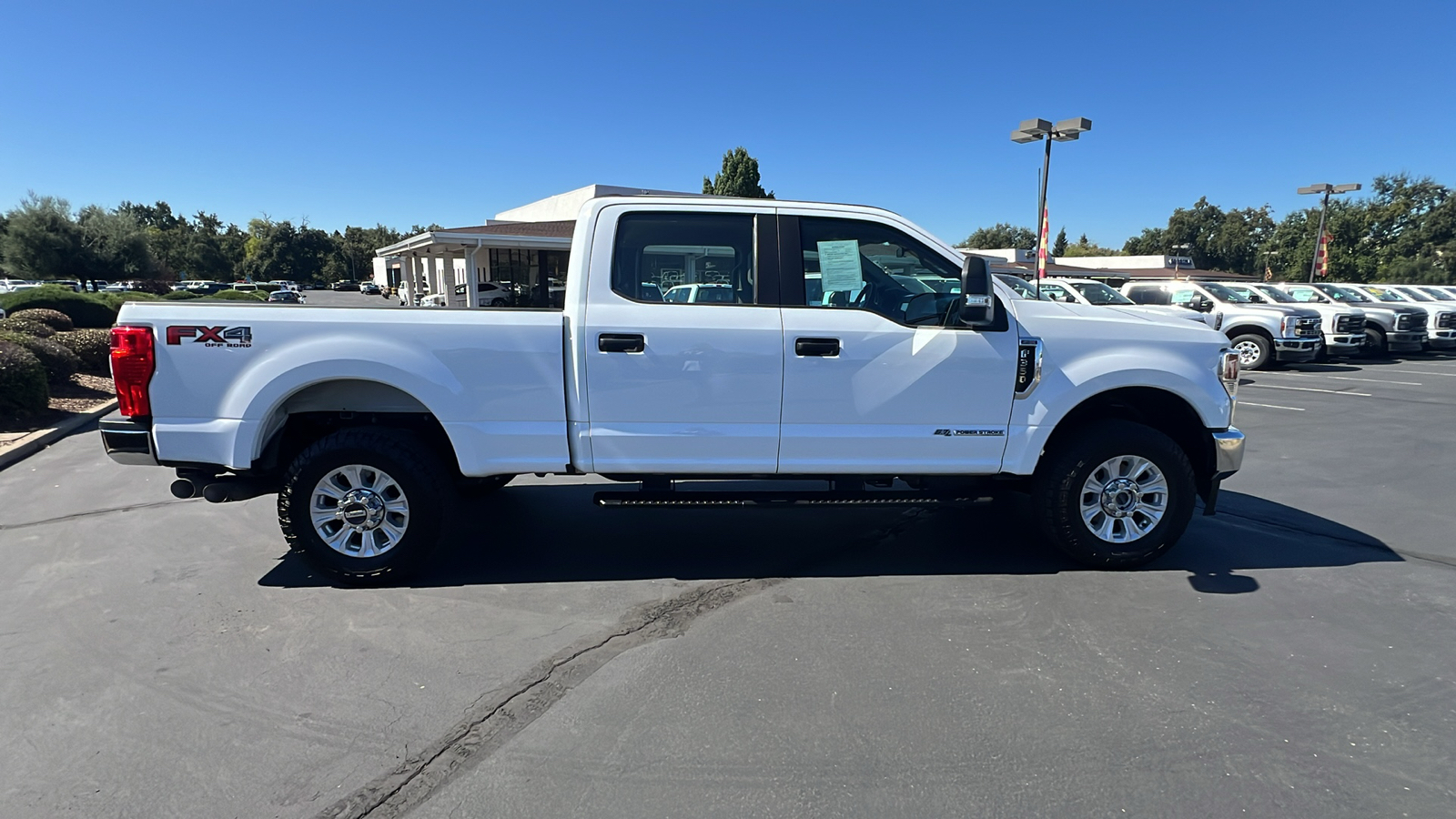 2022 Ford Super Duty F-350 SRW XL 3