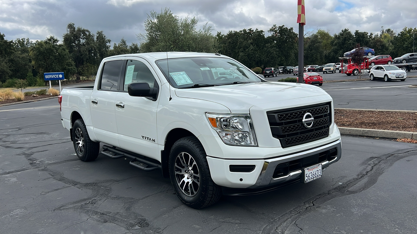 2021 Nissan Titan SV 2