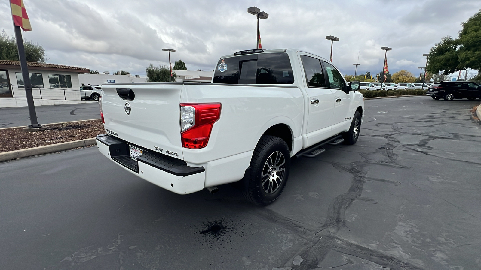 2021 Nissan Titan SV 4