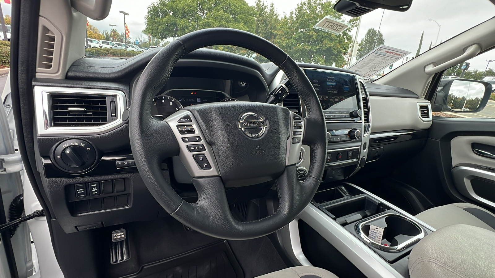 2021 Nissan Titan SV 24