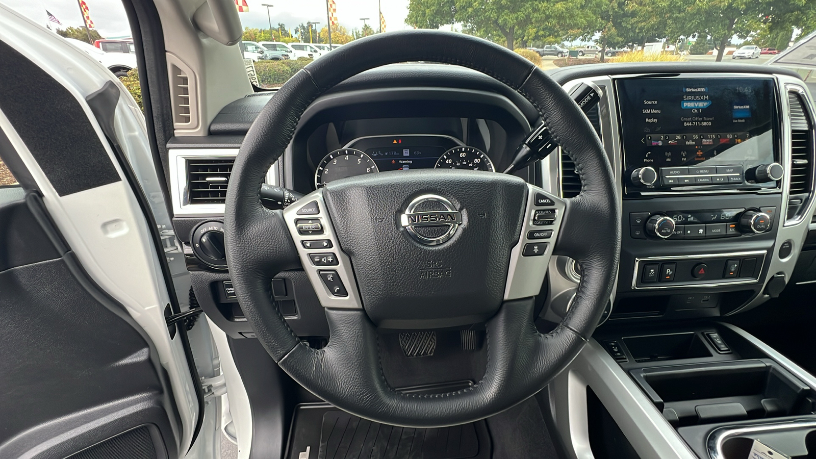 2021 Nissan Titan SV 27