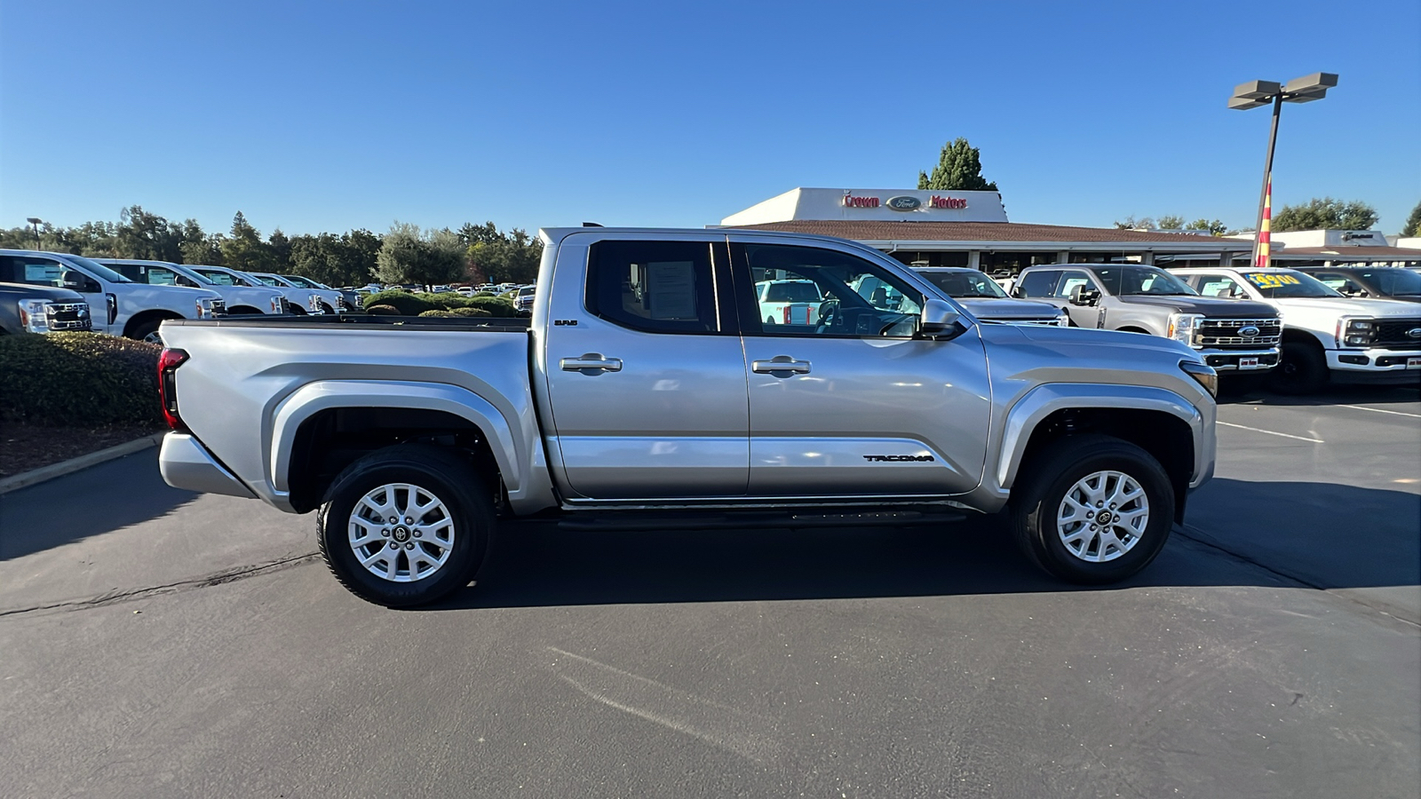 2024 Toyota Tacoma 4WD SR5 3