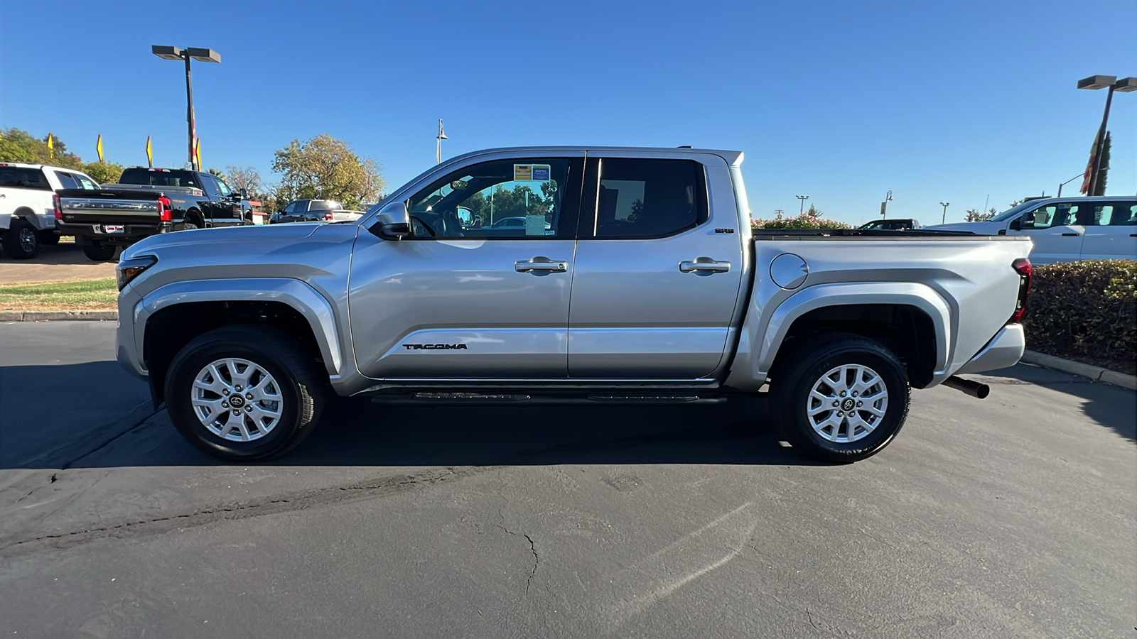 2024 Toyota Tacoma 4WD SR5 8