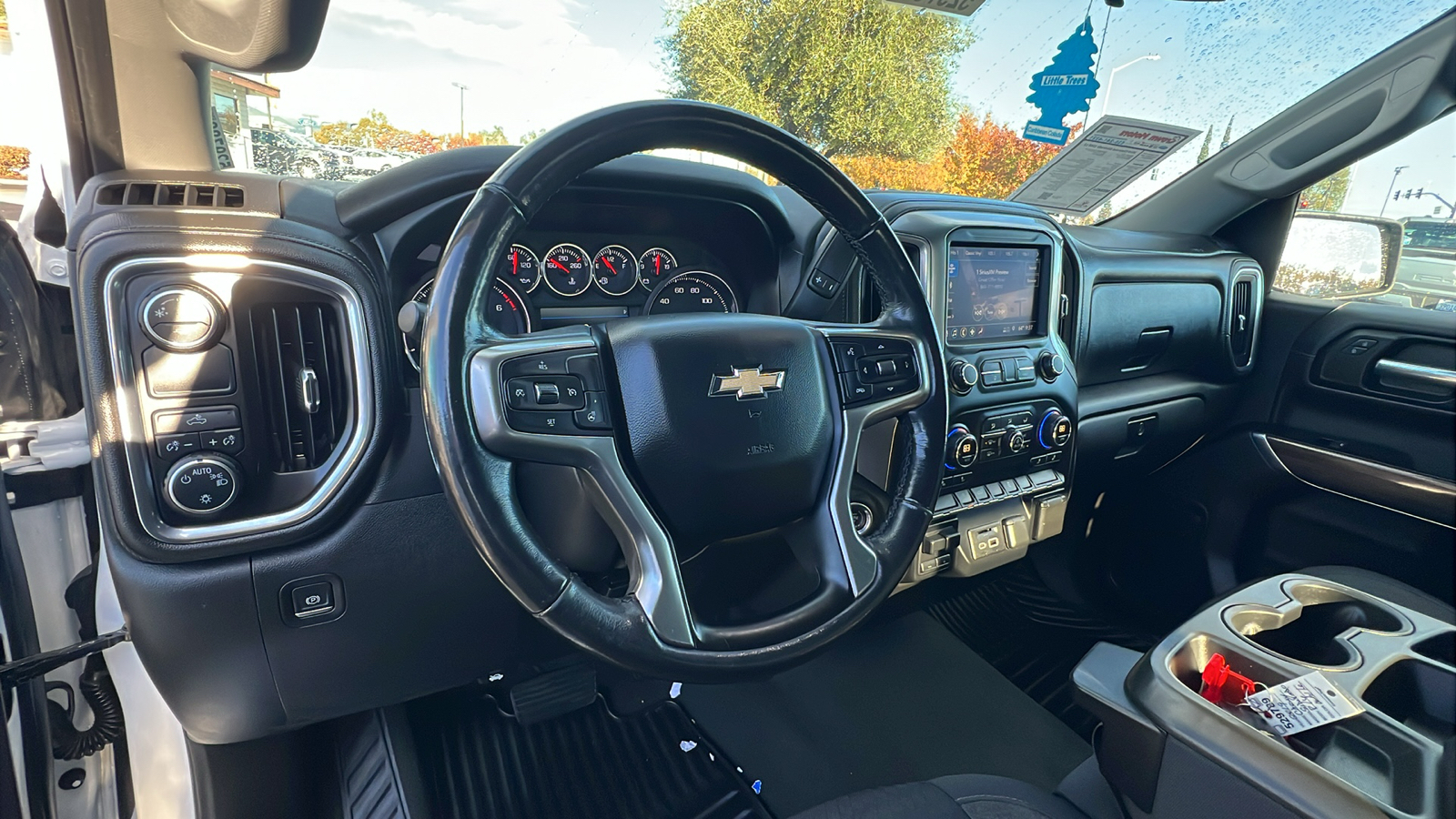 2019 Chevrolet Silverado 1500 LT 24