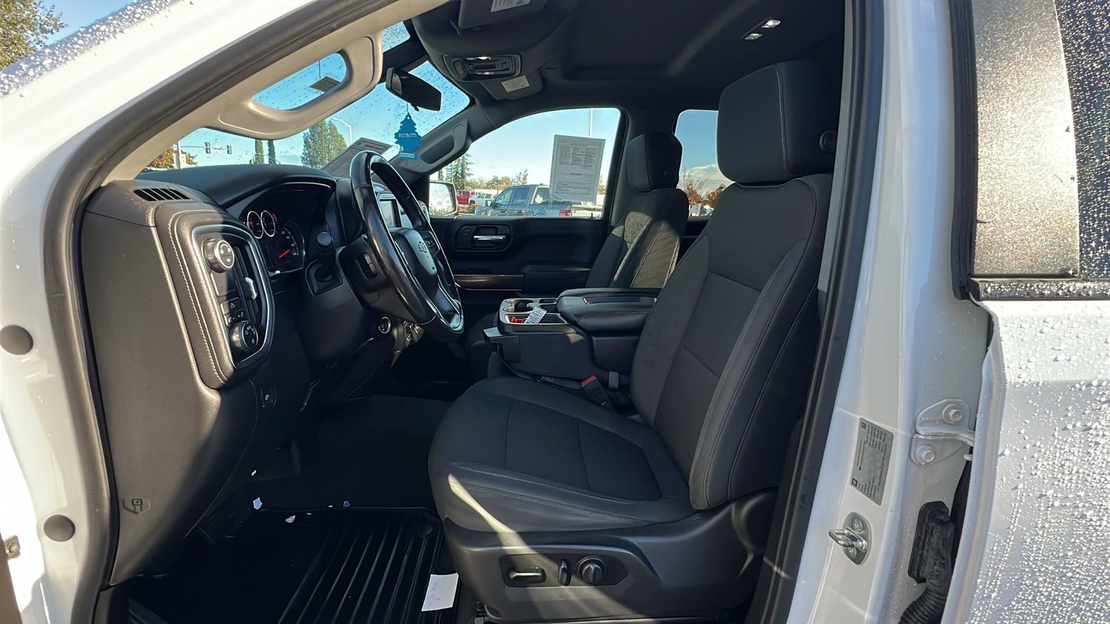 2019 Chevrolet Silverado 1500 LT 32