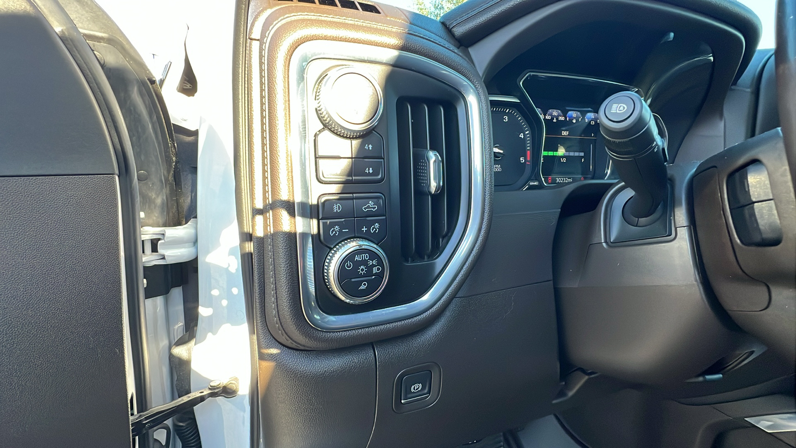 2022 GMC Sierra 3500HD Denali 30