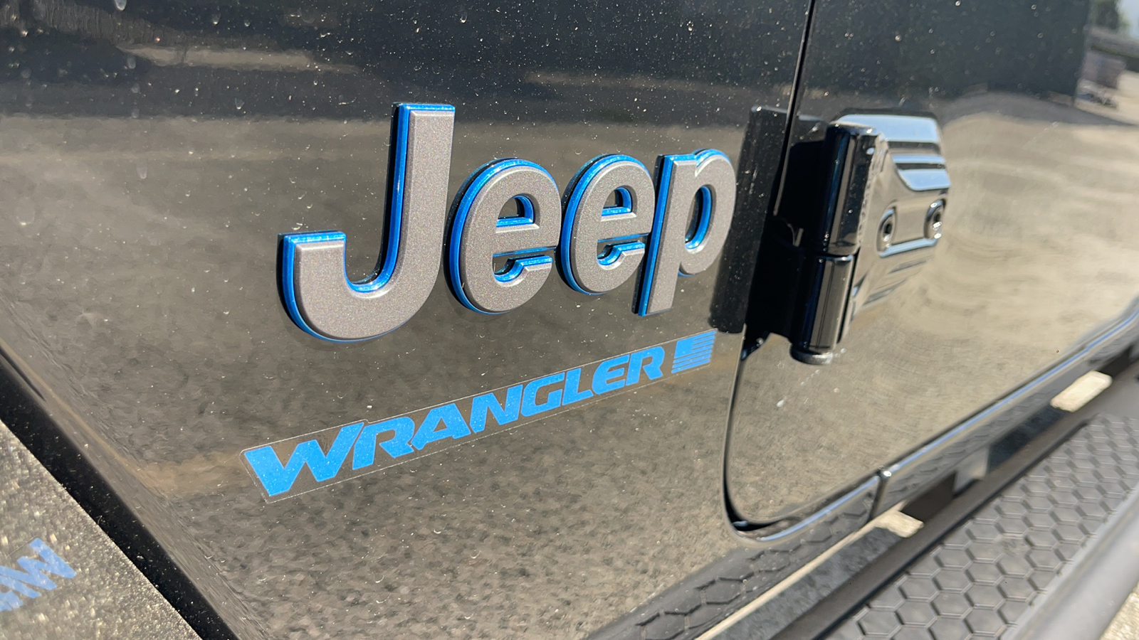 2024 Jeep Wrangler Sport S 4xe 12