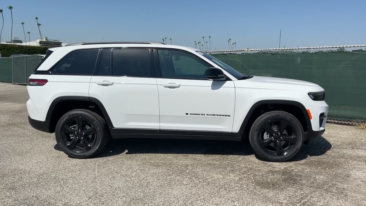 2024 Jeep Grand Cherokee Altitude X 3