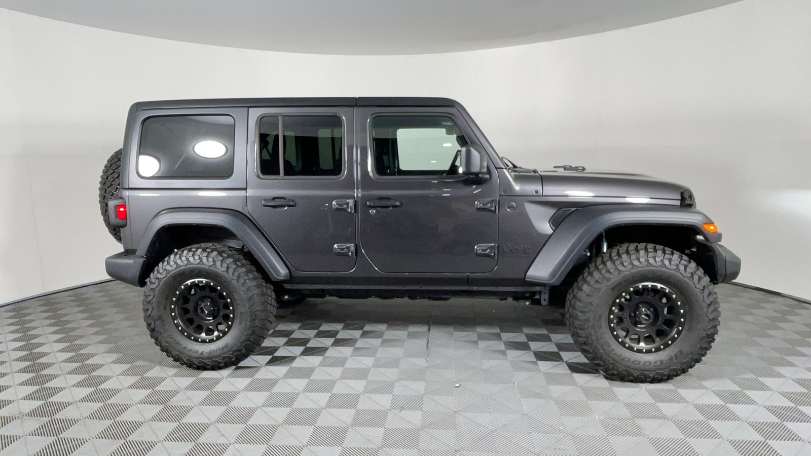 2024 Jeep Wrangler Sport S 3