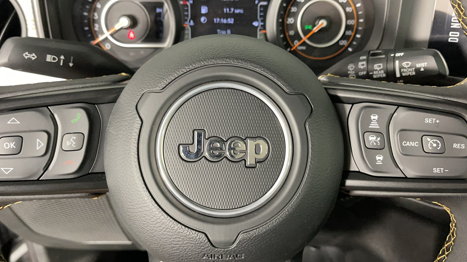 2024 Jeep Wrangler Sport S 26