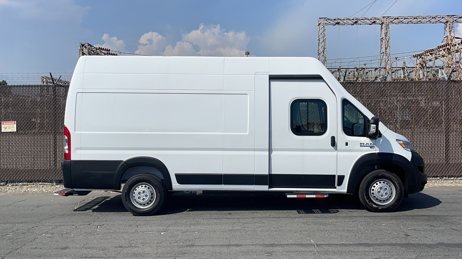 2024 Ram ProMaster Delivery Van BEV 3500 1