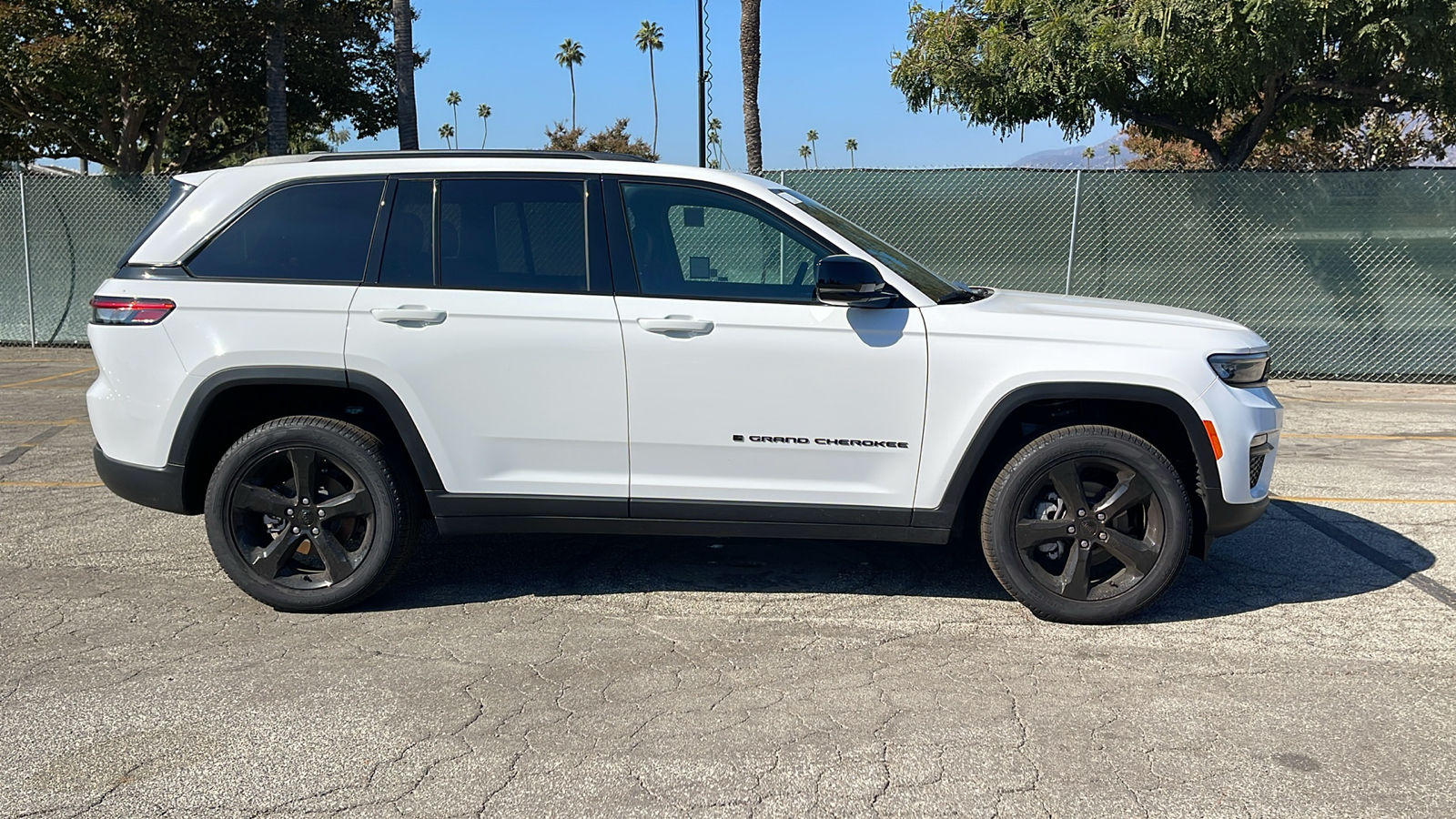 2024 Jeep Grand Cherokee Limited 3