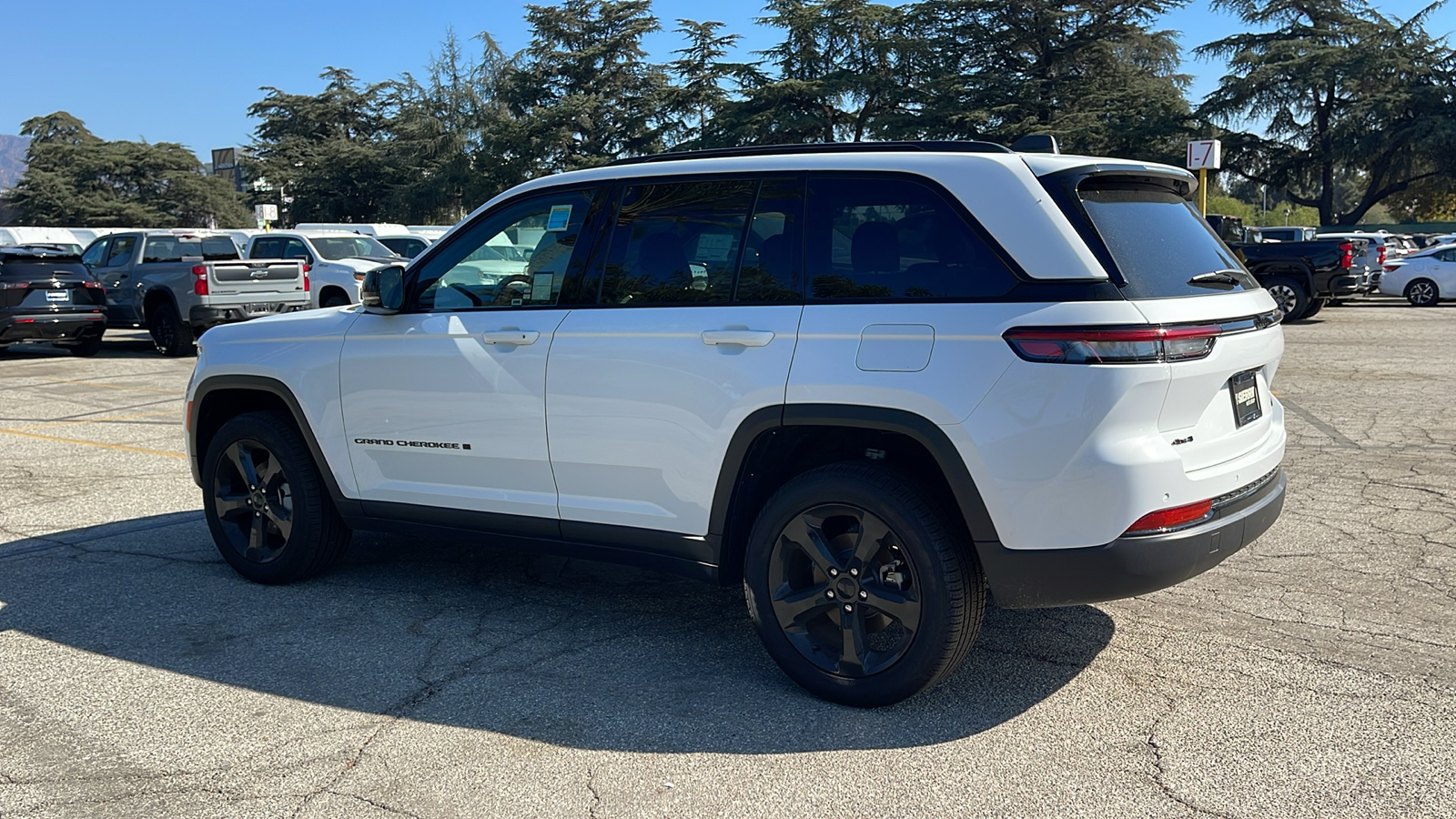 2024 Jeep Grand Cherokee Limited 6