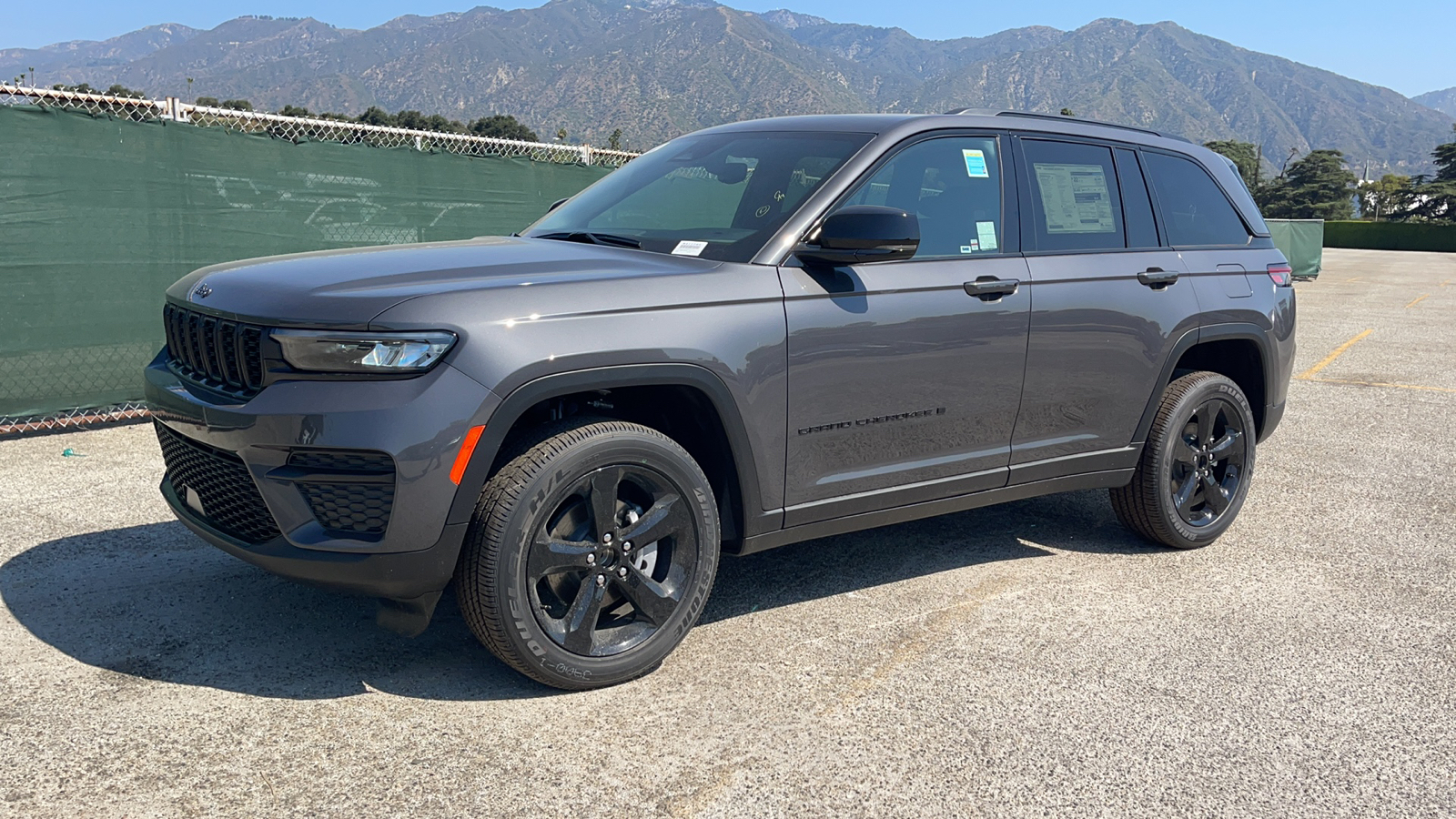 2024 Jeep Grand Cherokee Altitude X 8